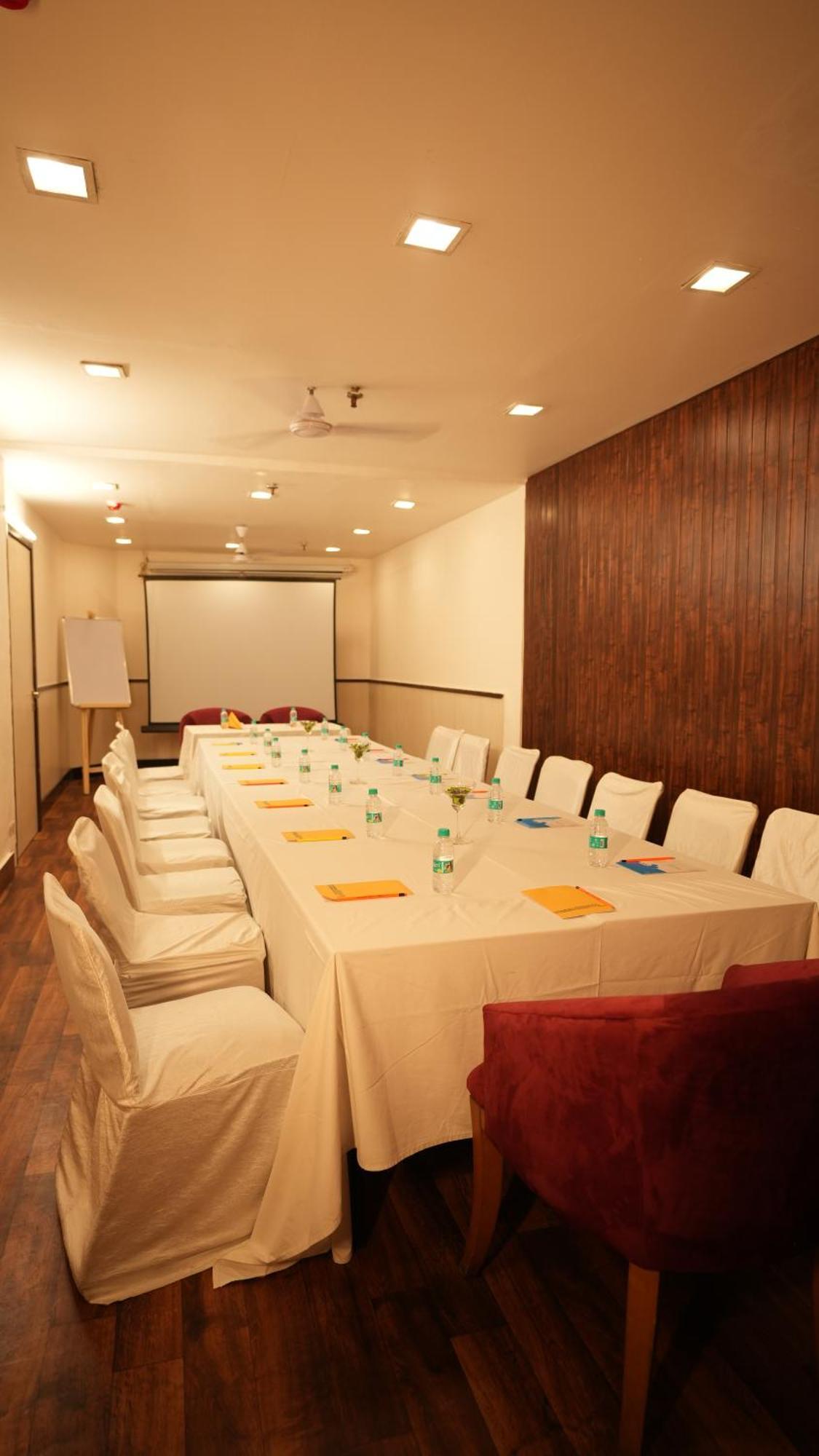 Hotel Africa Avenue - Greater Kailash 1 Nueva Delhi Exterior foto