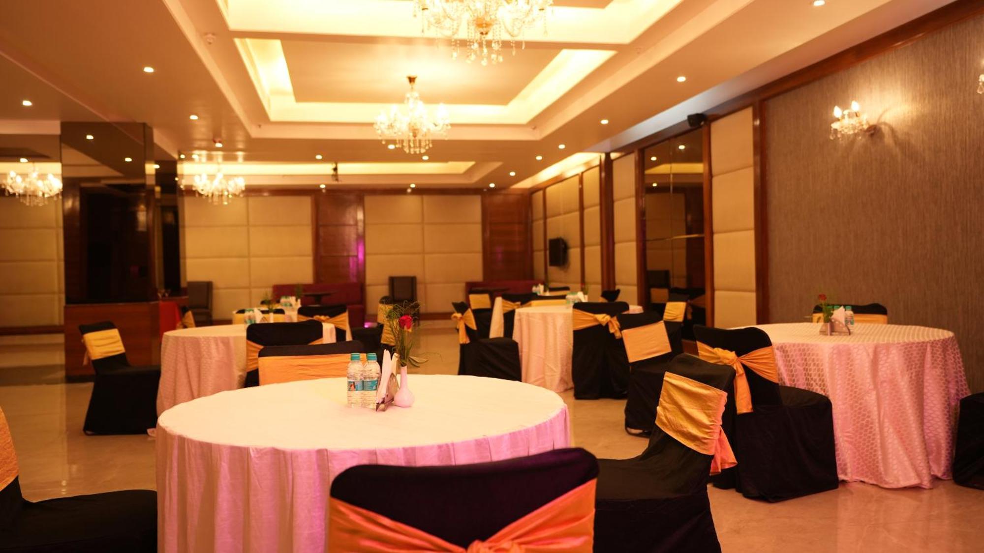 Hotel Africa Avenue - Greater Kailash 1 Nueva Delhi Exterior foto