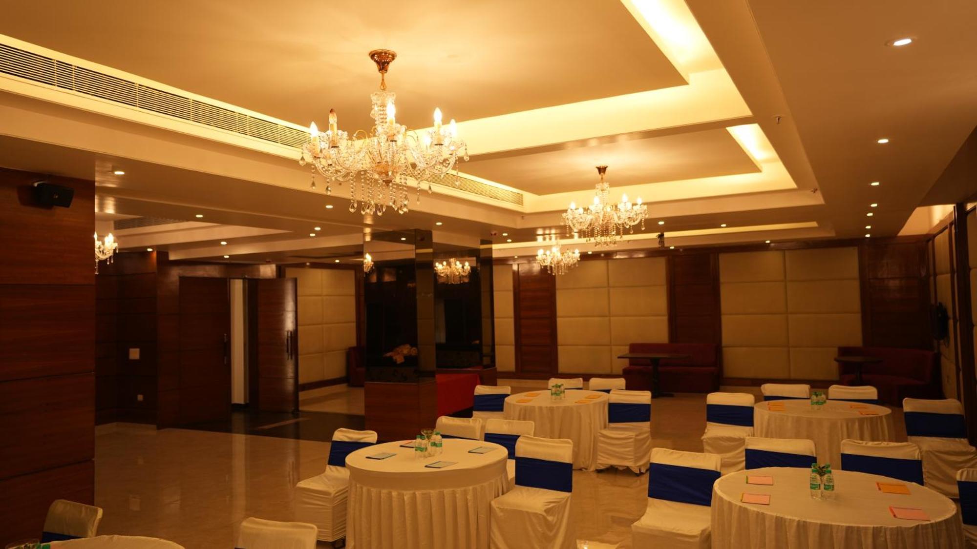 Hotel Africa Avenue - Greater Kailash 1 Nueva Delhi Exterior foto